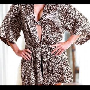 Victoria’s Secret leopard silk kimono wrap S/M